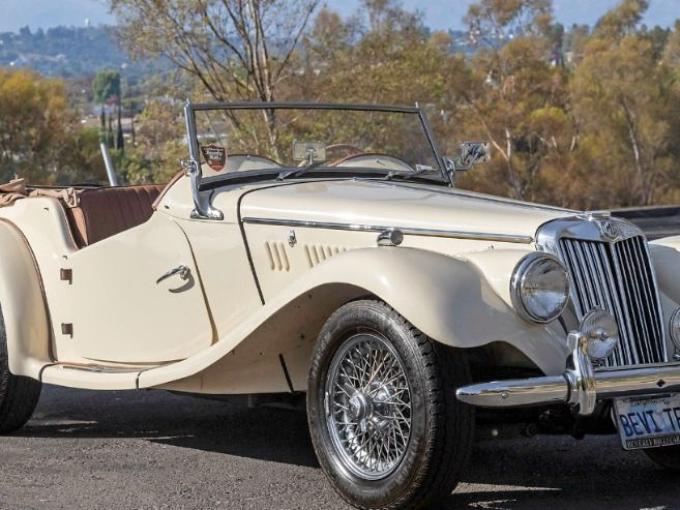 MG TF TF MG de 1954