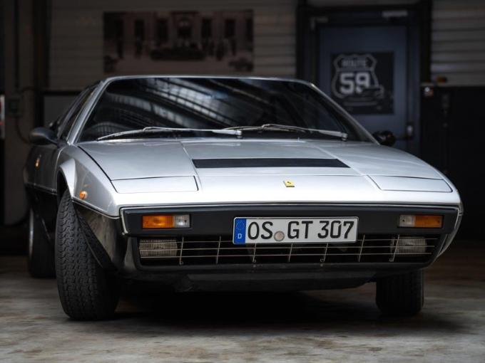 Ferrari 308 GT4  de 1976