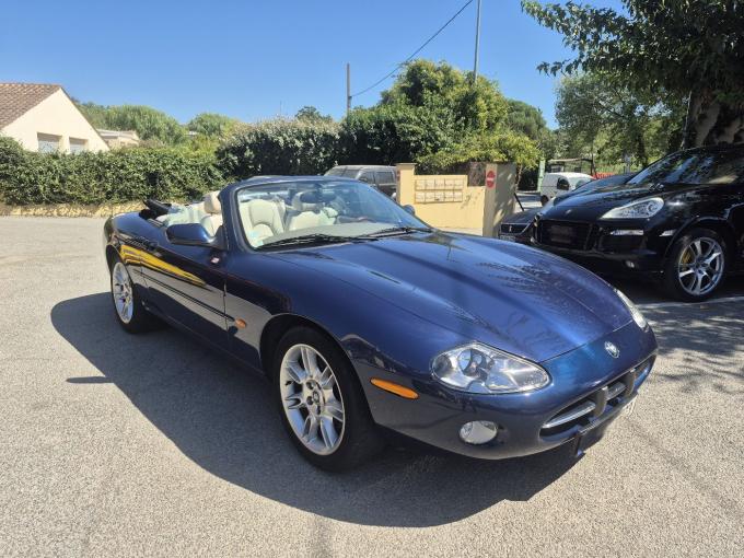 Jaguar XK8 CONVERTIBLE de 2001