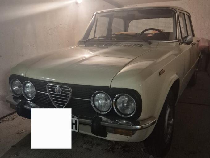 Alfa Roméo Giulia Nuova Super 1300 de 1977