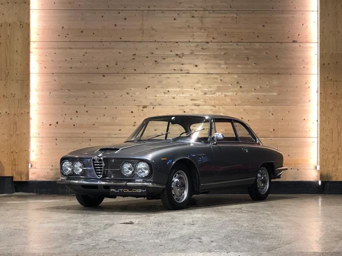 Alfa Roméo 2600 Sprint  de 1966