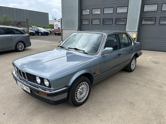 BMW Série 3 318i de 1988