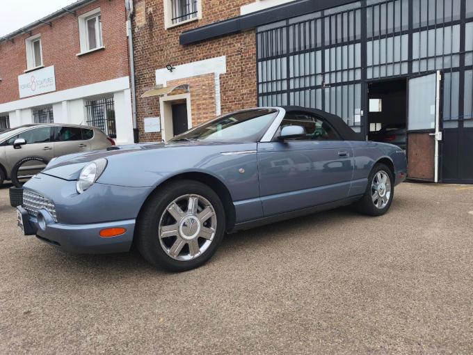 Ford Thunderbird 50 -&egrave;me anniversaire   de 2005