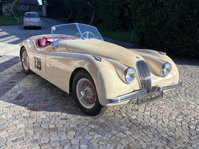 Jaguar Série - XK 120 OTS Roadster de 1952