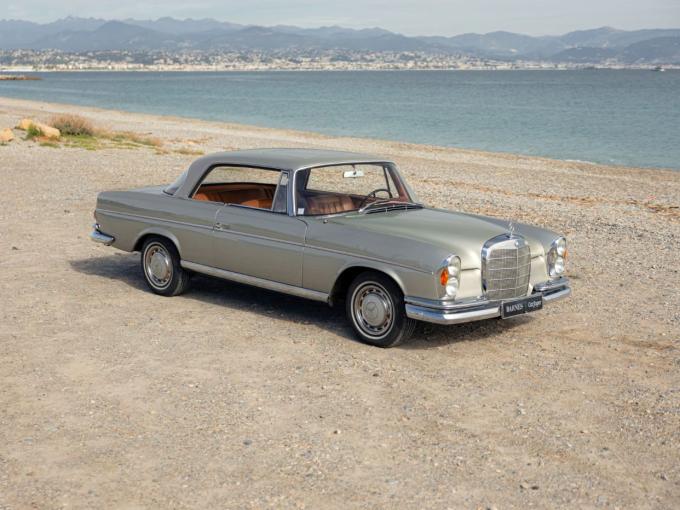 Mercedes-Benz SE 300 SE Coupé W112 de 1963