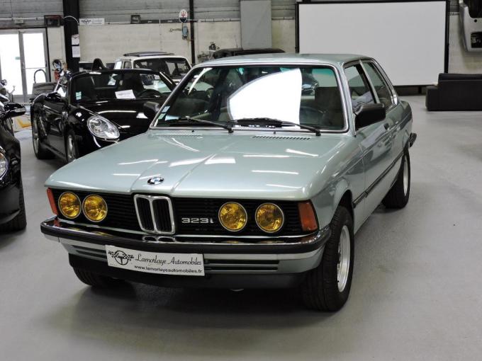 BMW Série 3 323 i E 21 de 0