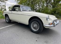 MG B Roadster roues rayons