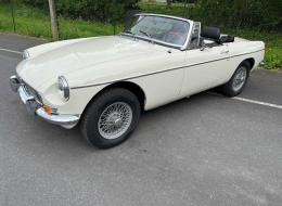MG B Roadster roues rayons