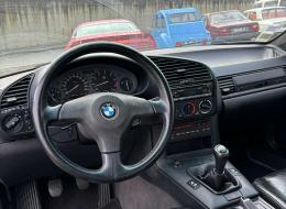 BMW Série 3 325I