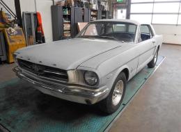 Ford Mustang early model '65 V8