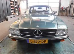 Mercedes-Benz SL 380SL W107 