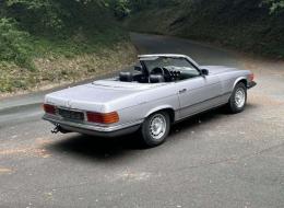 Mercedes-Benz SL 280 R107