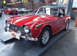 Triumph TR250