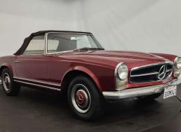 Mercedes-Benz SL 230 Pagode