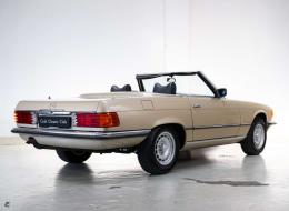 Mercedes-Benz SL 350 R107