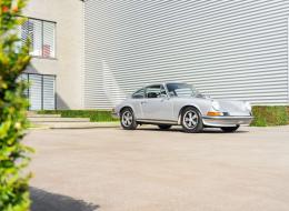 Porsche 911 2.4T Webers