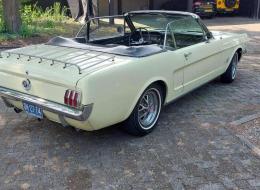 Ford Mustang V8 Cabriolet