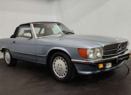 Mercedes-Benz SL 560