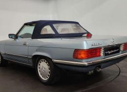 Mercedes-Benz SL 560