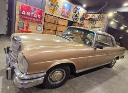 Mercedes-Benz SE 220