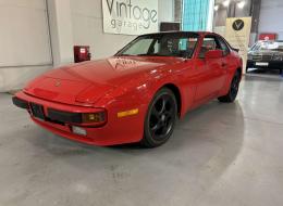 Porsche 944