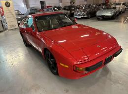 Porsche 944