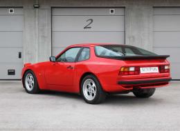 Porsche 944 Turbo 220ch