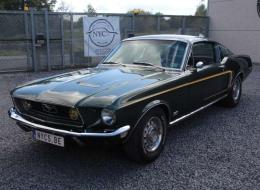 Ford Mustang V8 Fastback