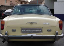 Rolls-Royce Corniche Coupé