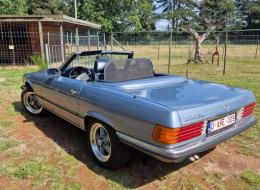 Mercedes-Benz SL 560