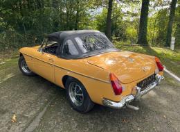 MG B Roadster