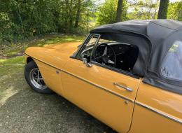 MG B Roadster