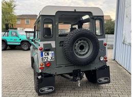 LandRover Defender 90