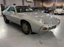 Porsche 928