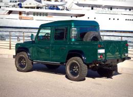 LandRover Defender Pick-UP 1 of 1