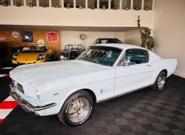 Ford Mustang FASTBACK