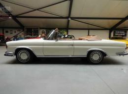 Mercedes-Benz SE 220 Cabriolet