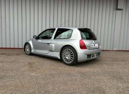 Renault Clio V6