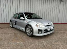 Renault Clio V6