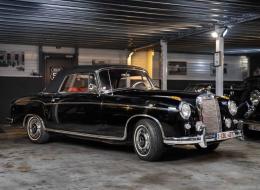 Mercedes-Benz 220 SE