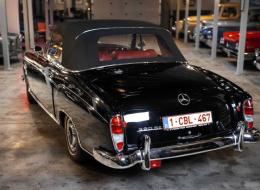 Mercedes-Benz 220 SE