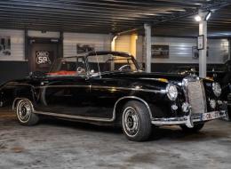 Mercedes-Benz 220 SE