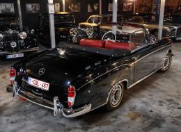 Mercedes-Benz 220 SE