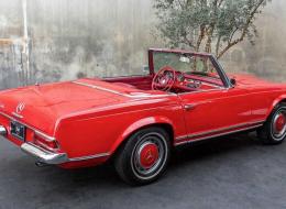 Mercedes-Benz SL 230