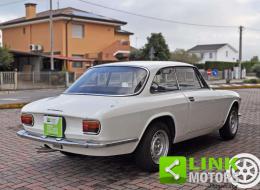 Alfa Roméo Giulia GT 1300 Junior