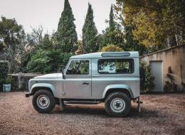 LandRover Defender 90