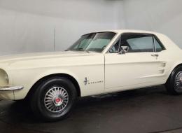 Ford Mustang V8 4.7 Coupé