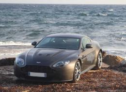 Aston Martin Vantage V12 boite mecanique