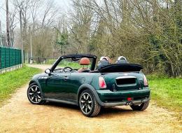 Mini Cooper S Cabriolet Sidewalk 