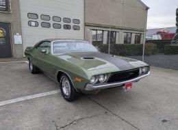 Dodge Challenger V8 408 Coupé